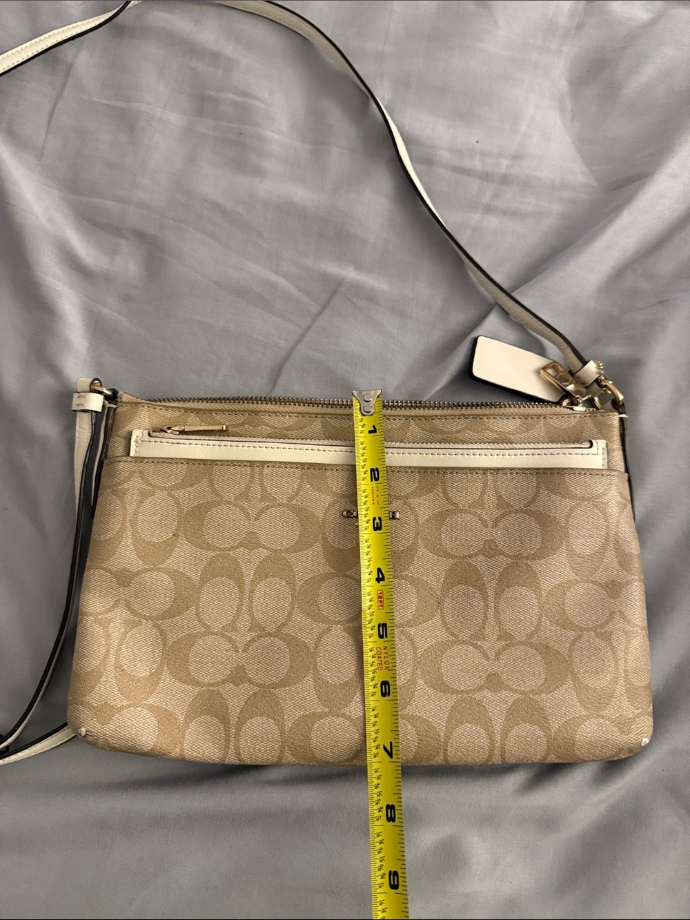 Coach Tan Signature Crossbody with Cream Trim - Picture 4 of 7